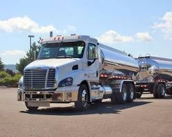 Freightliner Cascadia Tanker